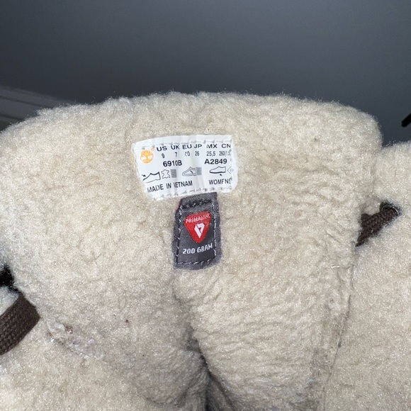 TIMBERLANDS!! - Picture 2 of 3